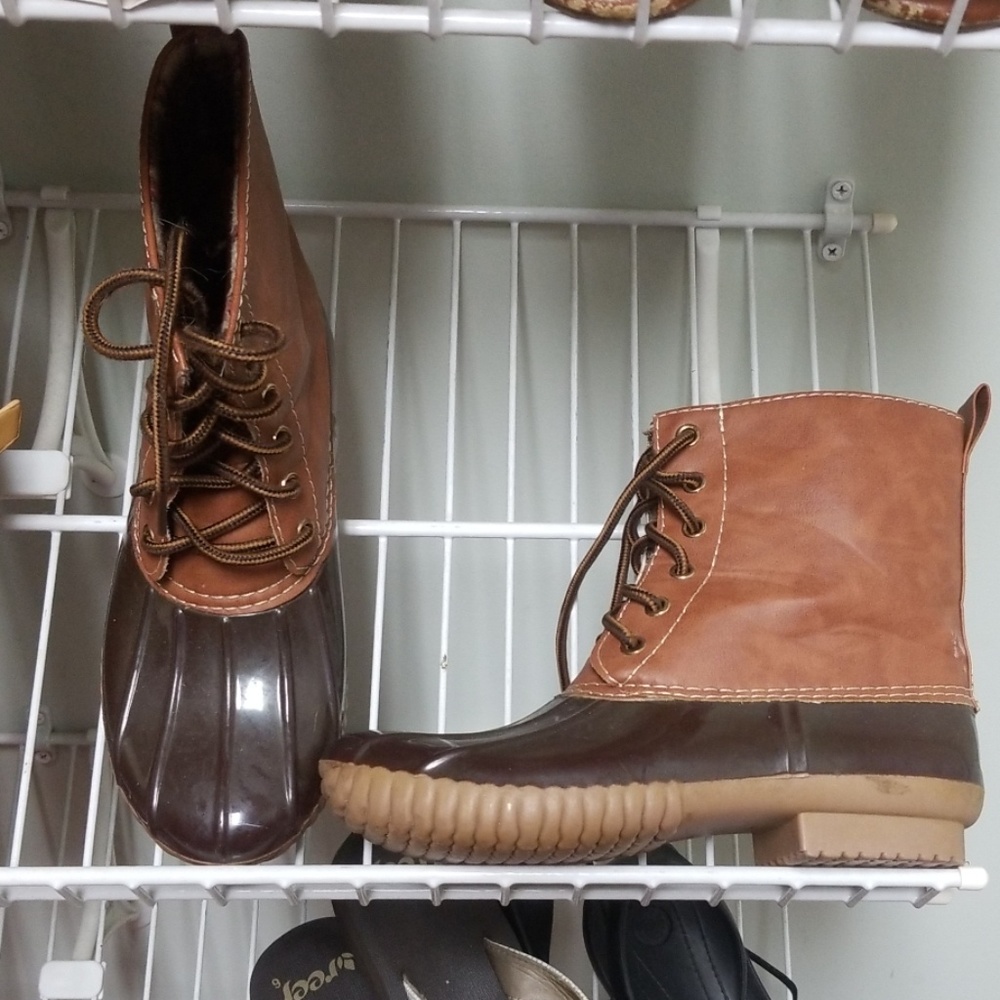 Adriana duck boots/rain boots sz 6